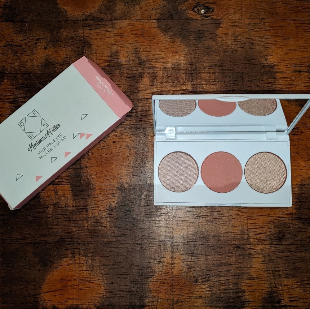 OFRA Madison Miller Highlight and Blush palette